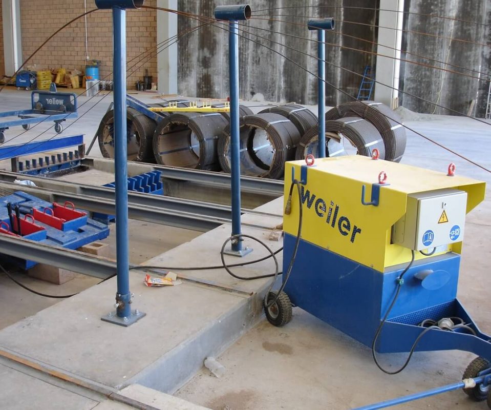 Stressing De-Tensioning Pumps