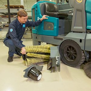 S30 Mid-sized Rider Sweeper