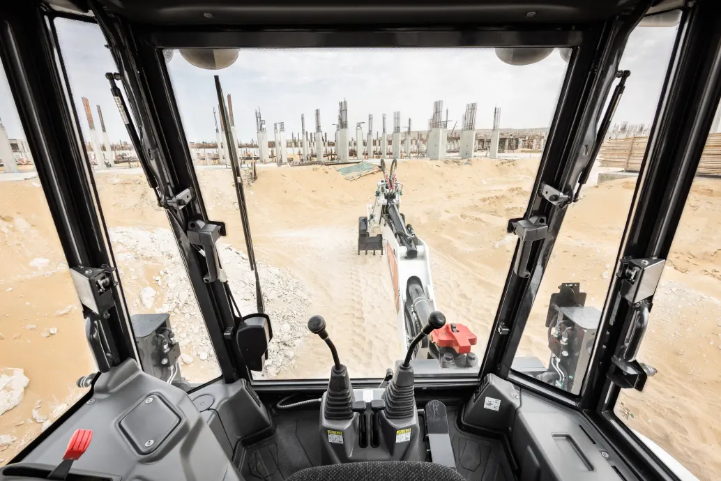Bobcat B730: Superior Visibility