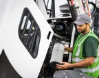 Bobcat B730: Efficient Maintenance