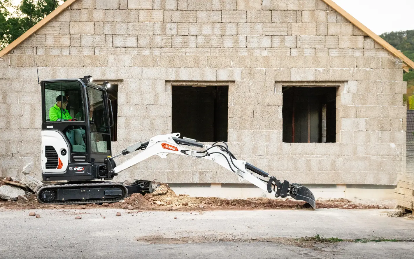 Bobcat E20z: Hydraulically Retractable Undercarriage