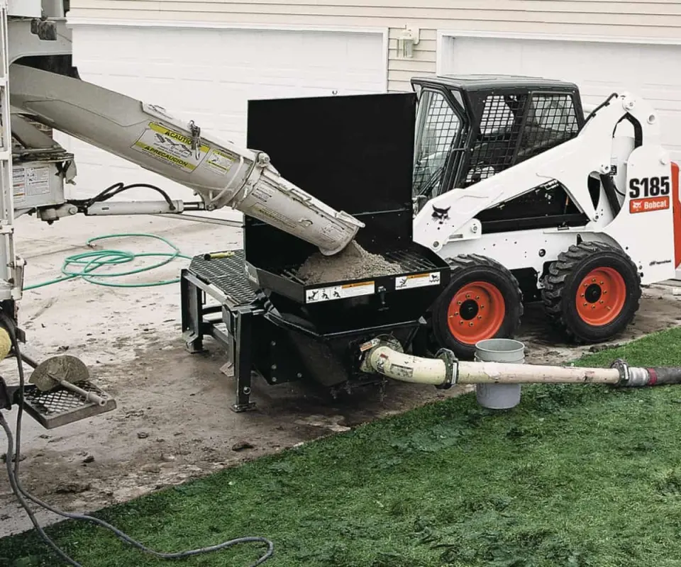 Bobcat Concrete Pump – view 3