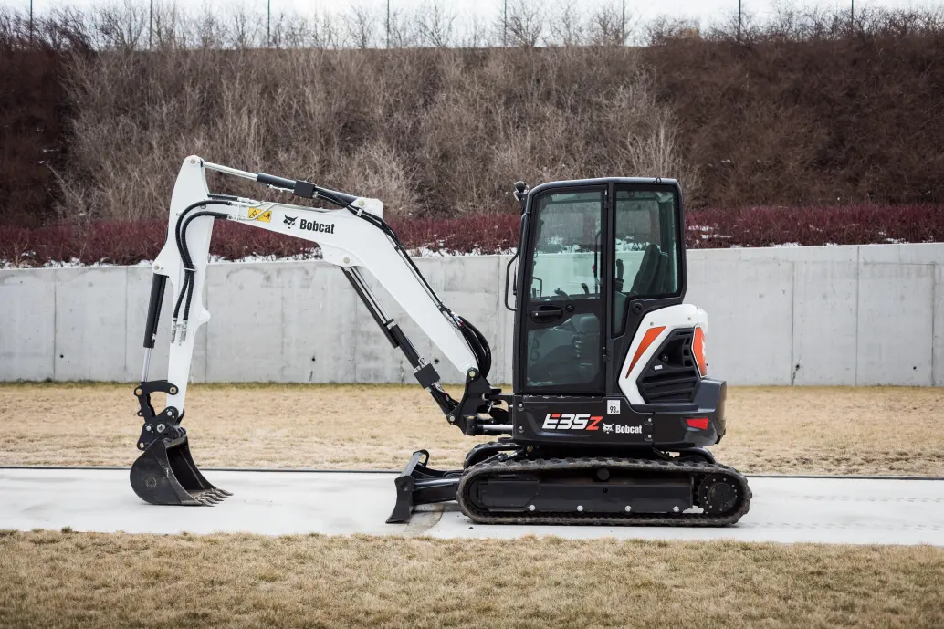 Bobcat E35z: Two-Speed Travel