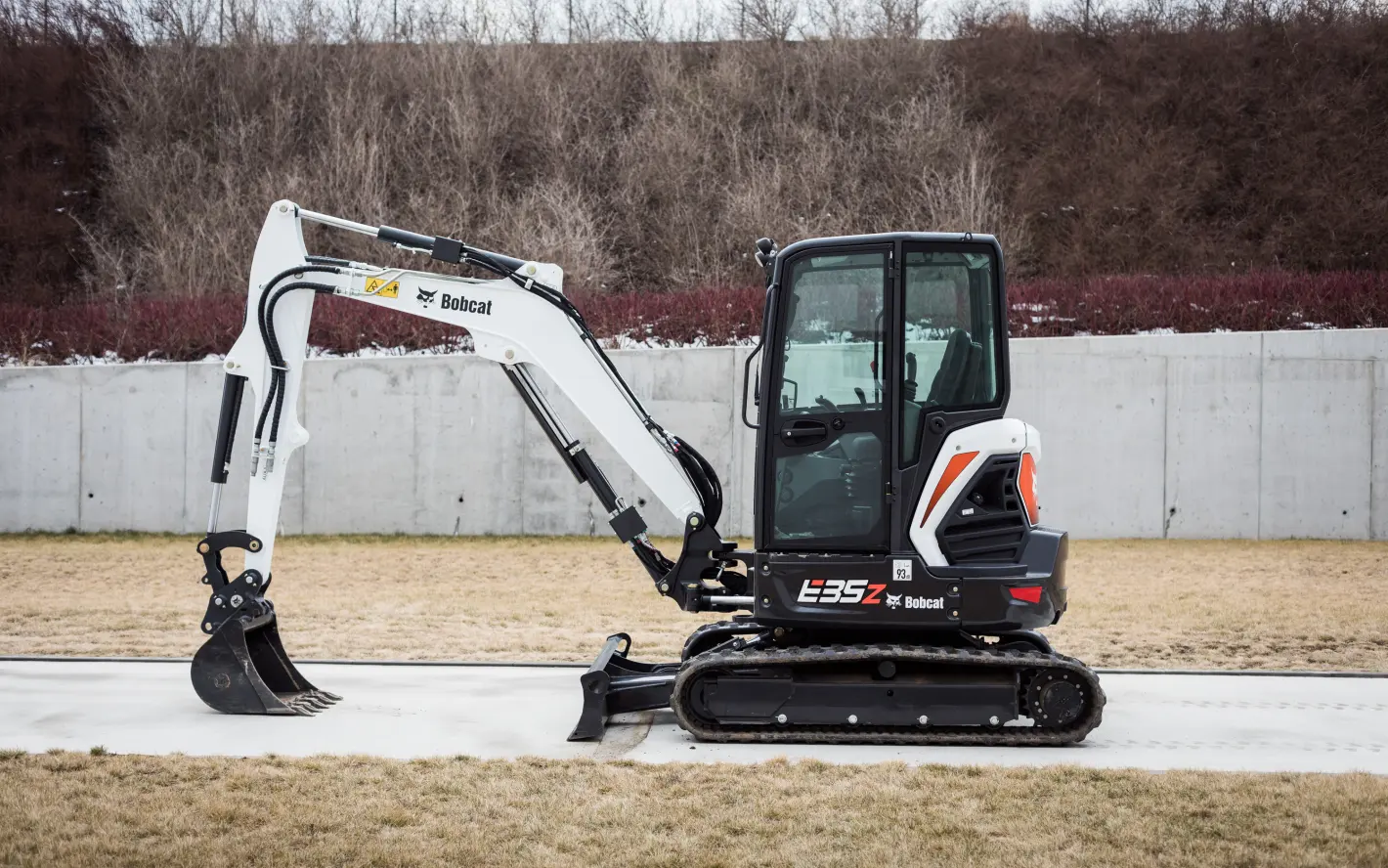 Bobcat E35z: Two-Speed Travel