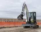 Bobcat E35z: Ergonomic Operator Controls