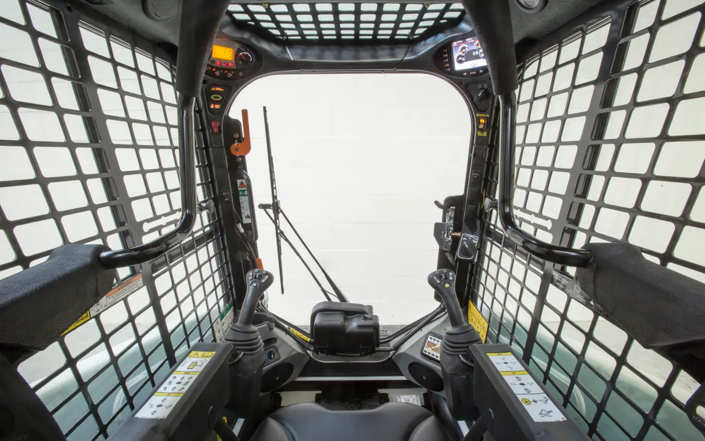 Bobcat T450: Pressurized Cab