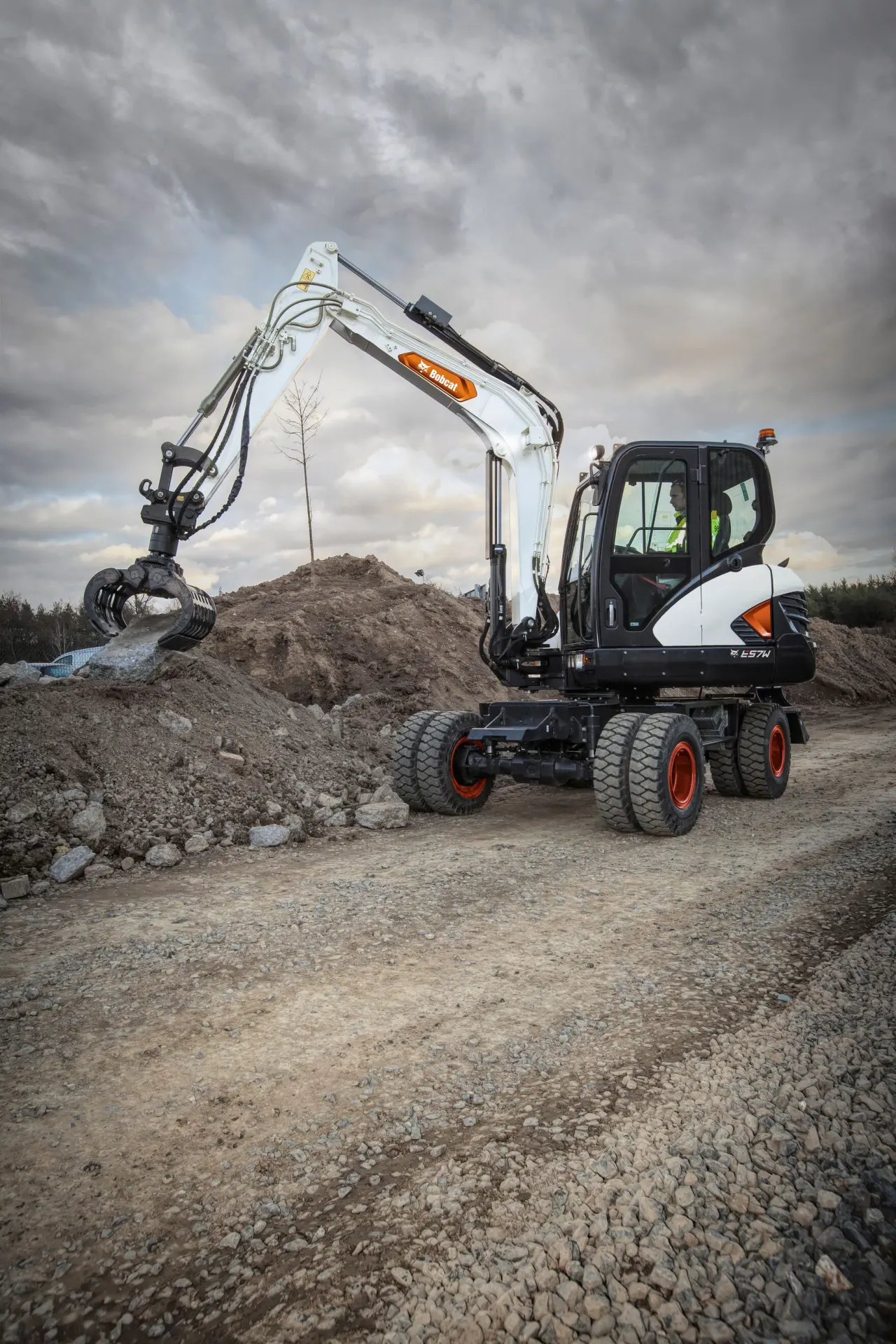 Bobcat E57W: Comprehensive Safety Features