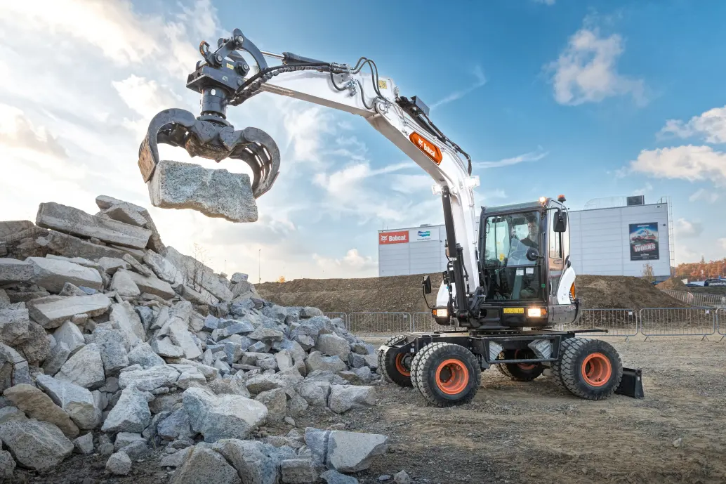 Bobcat E57W: Advanced Hydraulic System
