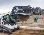 Bobcat T590: Versatile Attachments