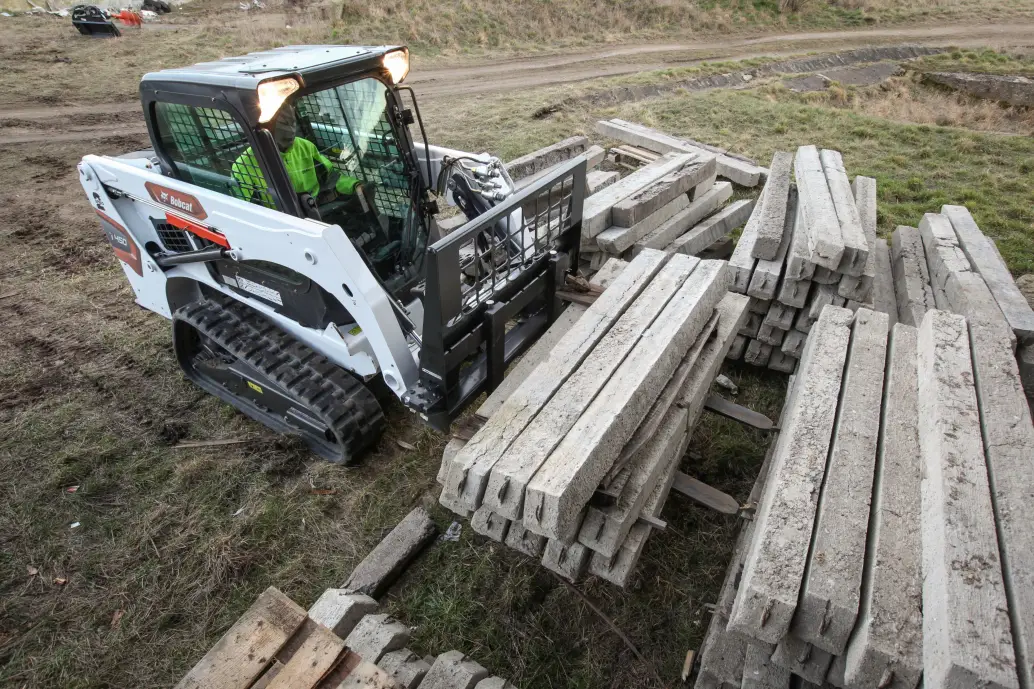 Bobcat T450 with pallet forks