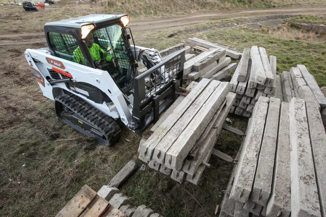 Bobcat T450 with pallet forks