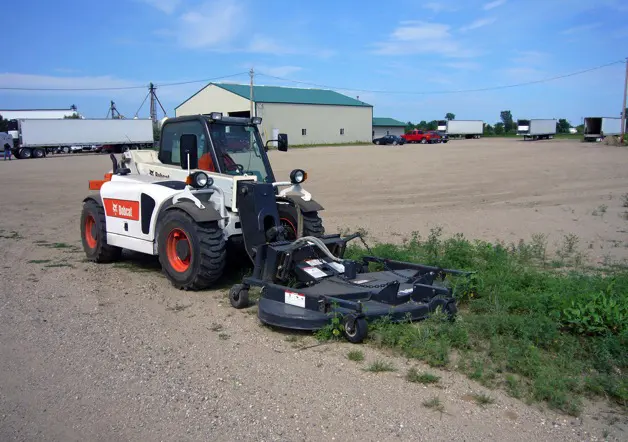 Bobcat Mower: Overlapping Blades