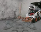 Bobcat S100 with bucket for demolition