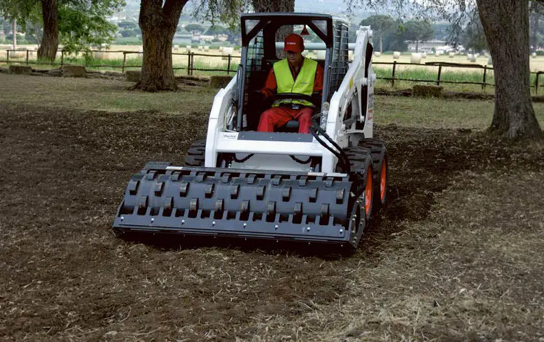 Bobcat Vibratory Roller: Rubber Isolation Mounts