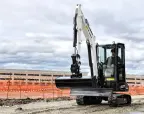 Bobcat E37: Versatile Attachments