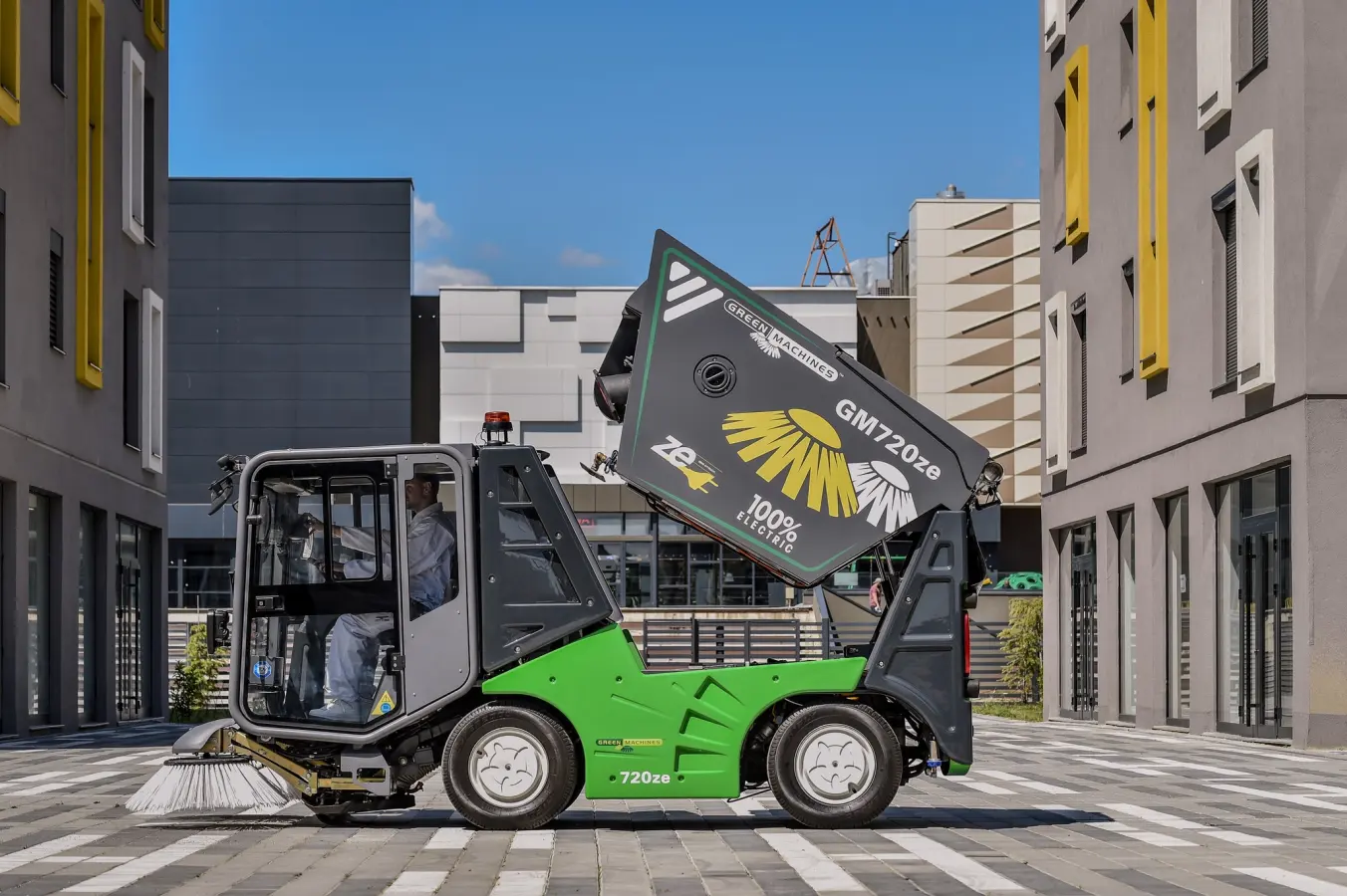 Green Machines GM720ze: Biodegradable Hydraulic System