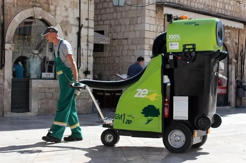 Green Machines GM1ze: Extended Battery LifeMaximized operational time.
