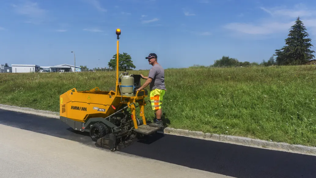 Ammann ABG 1570: Tight Squeeze