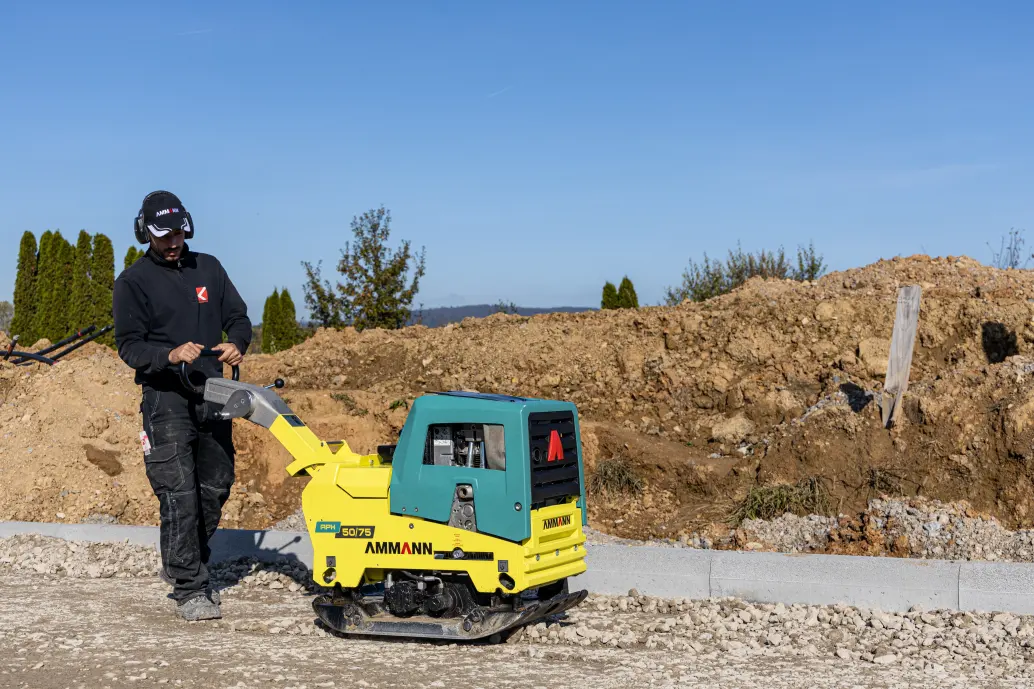 Ammann APH 50/75: Fully Hydraulic Drive