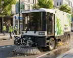Green Machines GM955: Spacious Waste Container