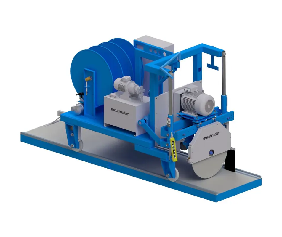 Maxtruder Maxcut: Cost-Efficient Operation