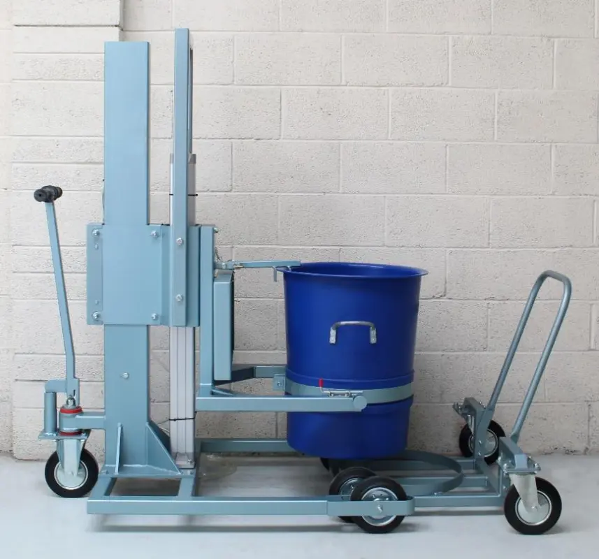 Power Sprays Pneumatic Bucket Lifter – view 3