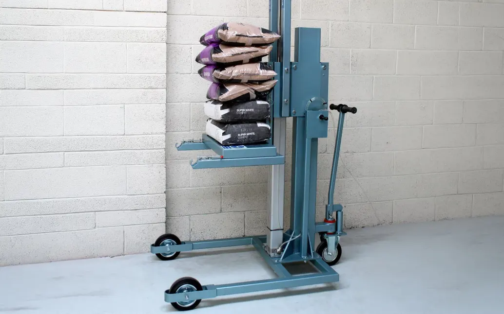 Power Sprays Pneumatic Bucket Lifter: High Lift Capacity